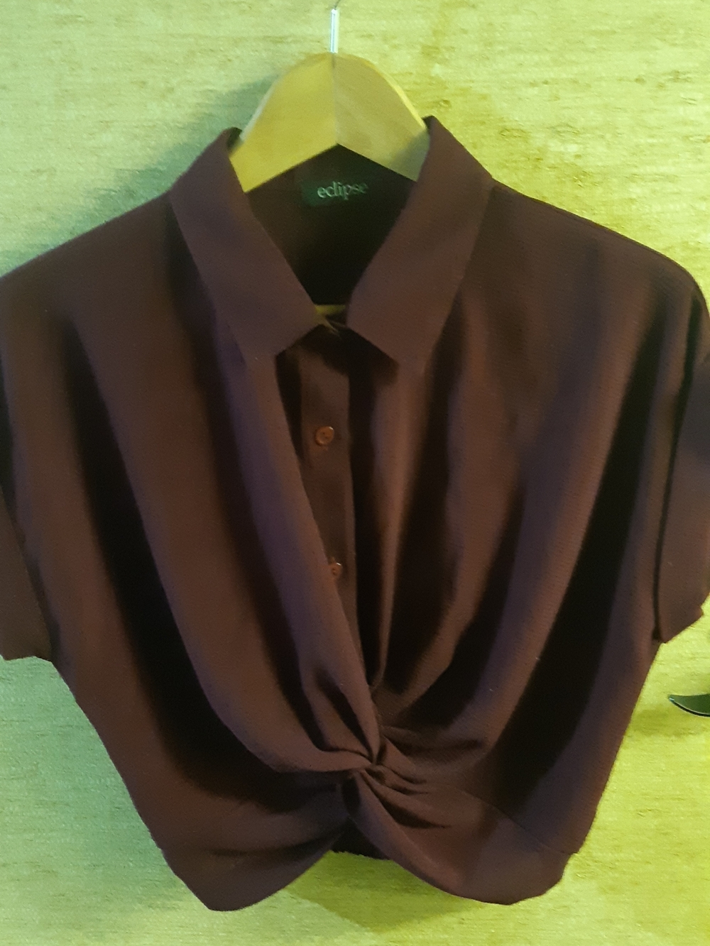 5/$25.00 women’s Eclipse Burgandy Plum Short-Sleeve  Cropped Twist-Front Top